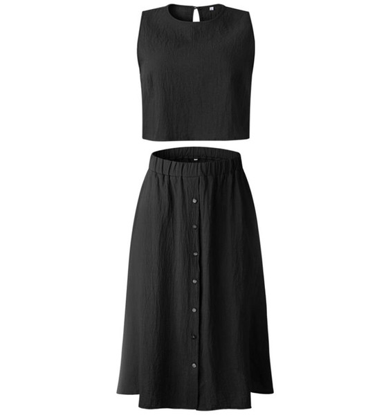 Sieviešu komplekts ar īsu topiņu un svārkiem