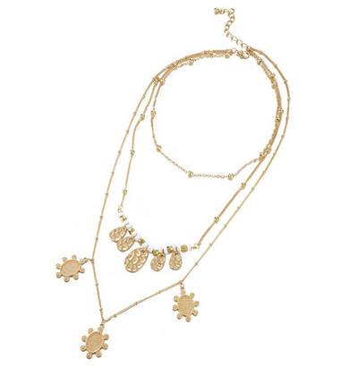 Moderna piekarināma kaklarota zeltainā krāsā