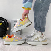 Sportiskas ikdienas sieviešu kedas ar krāsainu rakstu un mežģīnēm