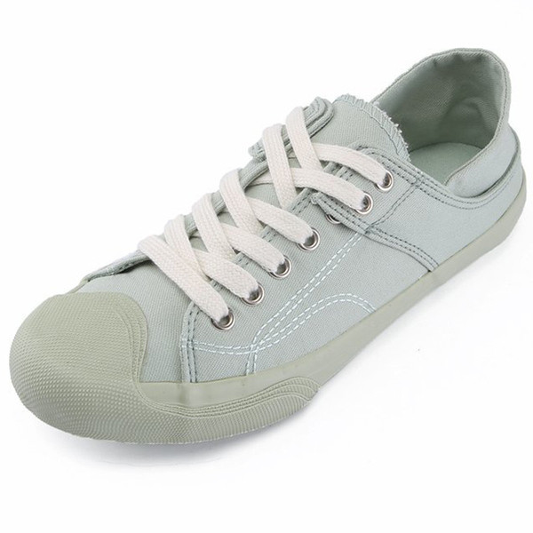 Alkalmi női tornacipő fűzővel, papucshoz illően