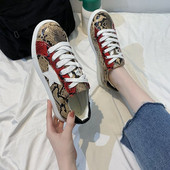 Mūsdienīgas sieviešu kedas ar mežģīnēm un dzīvnieku tiesībām