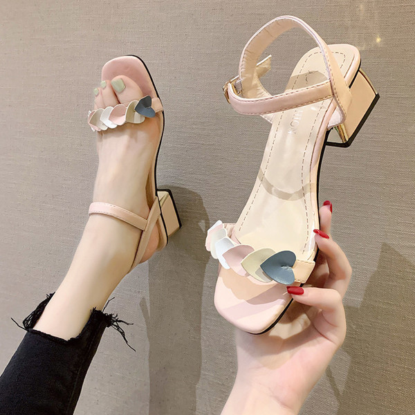 Ikdienas sieviešu sandales no mākslīgās ādas un siksnas