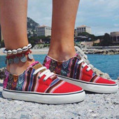 Uus mudel naiste värvilistest paelte ja lameda tallaga tossud