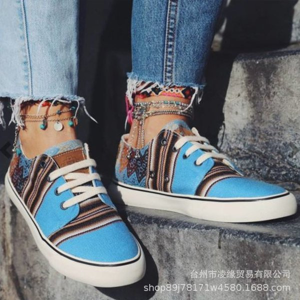 Uus mudel naiste värvilistest paelte ja lameda tallaga tossud