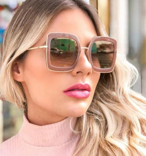 Ženske sunčane naočale četvrtastog oblika