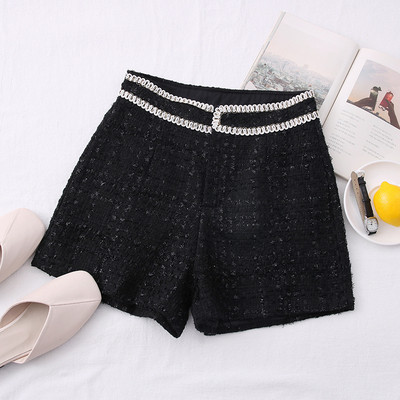 Mūsdienīgi sieviešu šorti – ar augstu vidukli