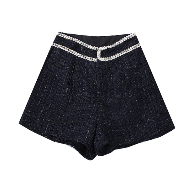 Mūsdienīgi sieviešu šorti – ar augstu vidukli