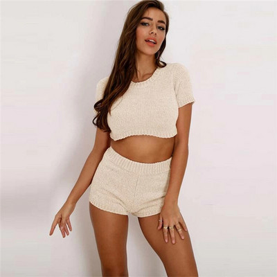 JAUNA modeļa sieviešu komplekts no divām daļām T-krekls + šorti