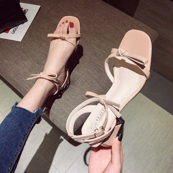 Modernas sieviešu sandales ar eko ādas lenti