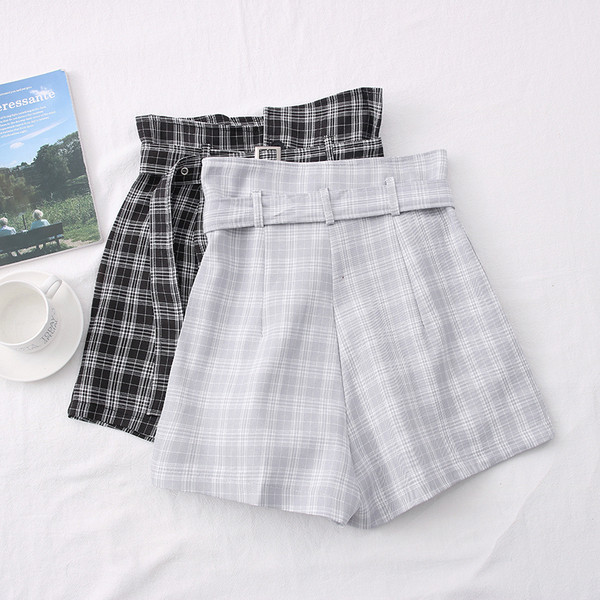 Új modell kockás női rövidnadrág övvel