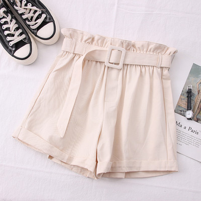 Jauns sieviešu šortu modelis ar paaugstinātu jostasvietu