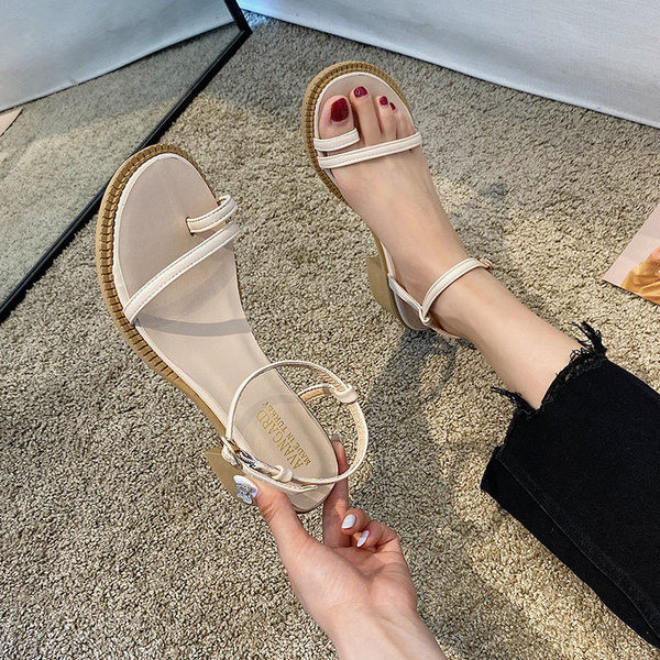 Modern női szandál eko bőrből és pántokból