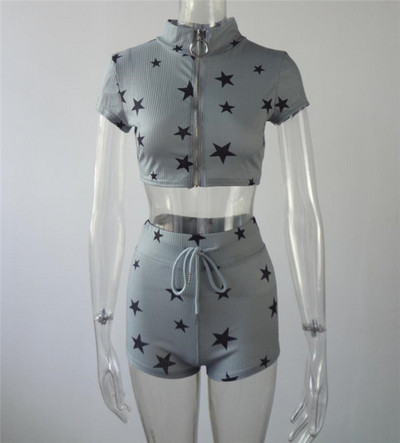 Sieviešu sporta-gadījuma komplekts ar īsiem legingiem