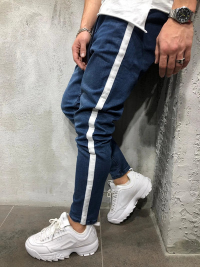 Μοντέρνα ανδρικά παντελόνια με άσπρες άκρες και τσέπες
