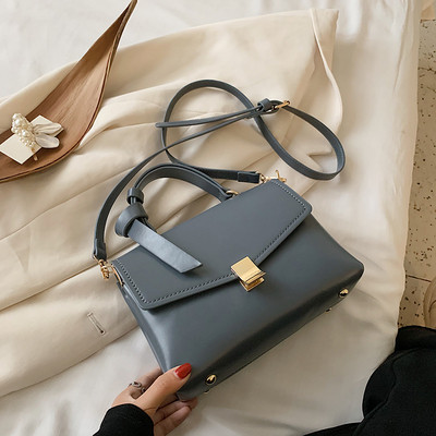 Moderna sieviešu soma no eko ādas ar diviem rokturiem