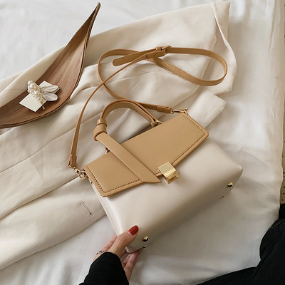 Moderna sieviešu soma no eko ādas ar diviem rokturiem