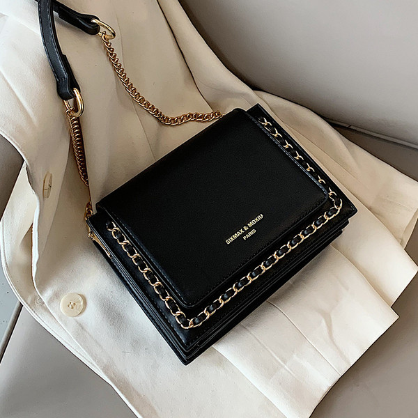 Moderna sieviešu soma ar garu rokturi no eko ādas