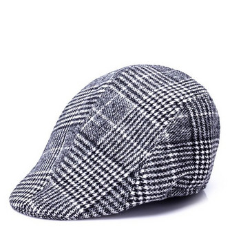Мъжка модерна шапка подходяща за есента и зимата 