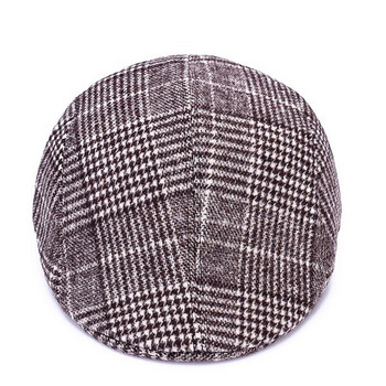 Мъжка модерна шапка подходяща за есента и зимата 