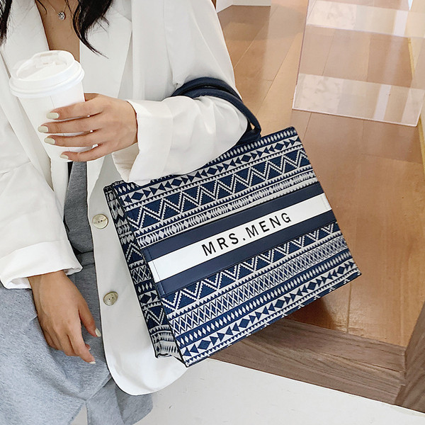 Ikdienas sieviešu soma ar īsu rokturi no eko ādas