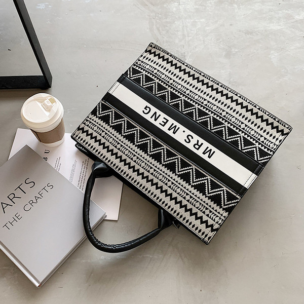 Ikdienas sieviešu soma ar īsu rokturi no eko ādas