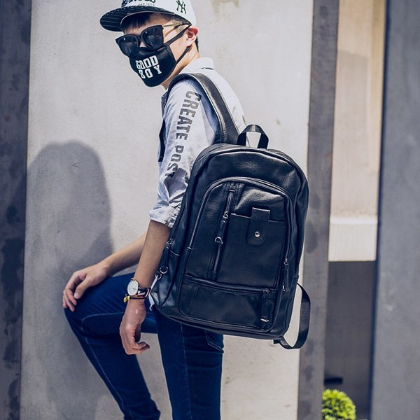 Moderna vīriešu ādas mugursoma ar rāvējslēdzējiem