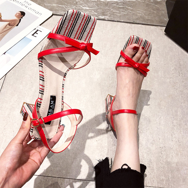 Női magas sarkú cipő és szalag több színben