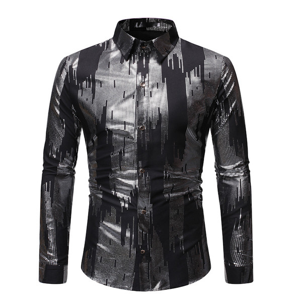 Moderns vīriešu krekls ar klasisku apkakli un garām piedurknēm