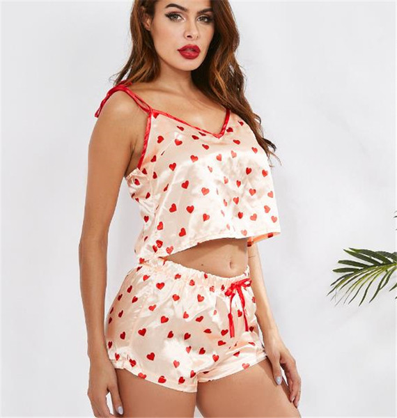 Sieviešu satīna pidžama divās daļās - topiņš un šorti