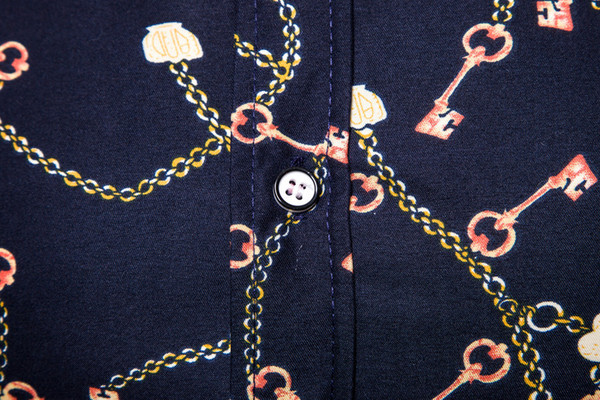 Stílusos férfi ing klasszikus gallérral és hosszú ujjú kék színben