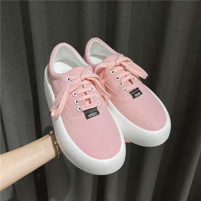 Sieviešu kedas un mežģīnes ar augstām zolēm vairākās krāsās