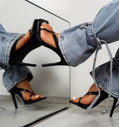 Modernas augstas mākslīgās ādas sandales