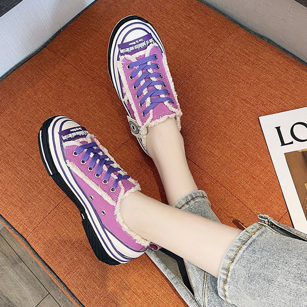 Ikdienas sieviešu kedas ar mežģīnēm un plakanu zoli trīs krāsās