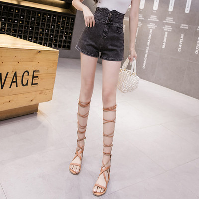 Moderni sieviešu džinsa šorti un kabatas ar augstu vidukli