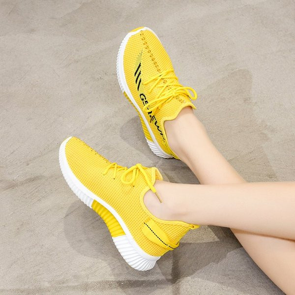 Modernas sieviešu tekstila kedas ar mežģīnēm un plakanu zoli vairākās krāsās