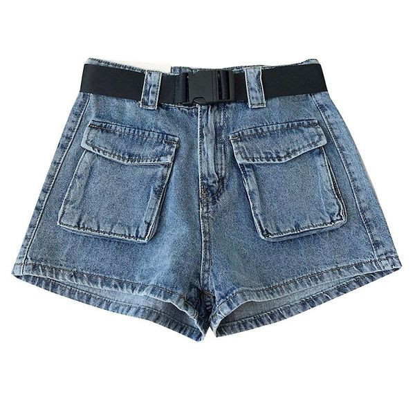 Īsi džinsi ar jostu un kabatām