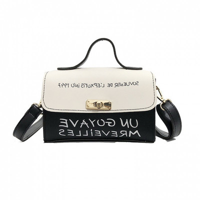 Új modell kis kézitáska váll rátéttel