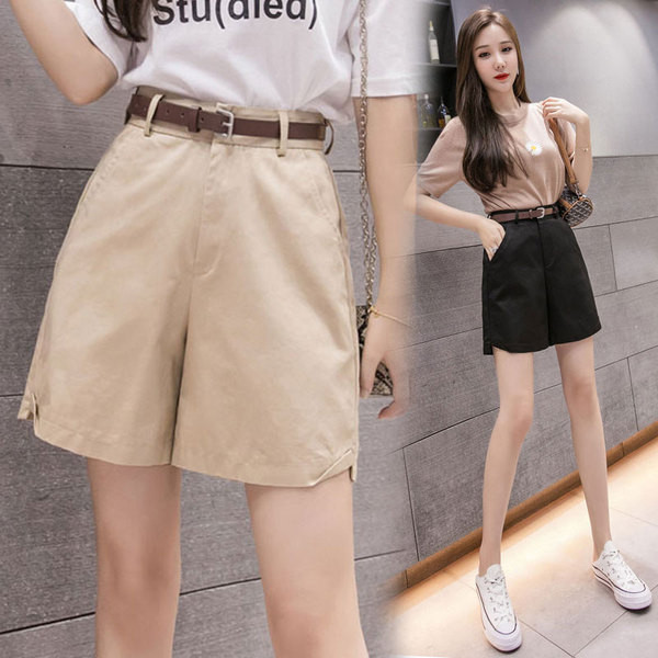 Alkalmi női rövidnadrág magas derékkal és övvel