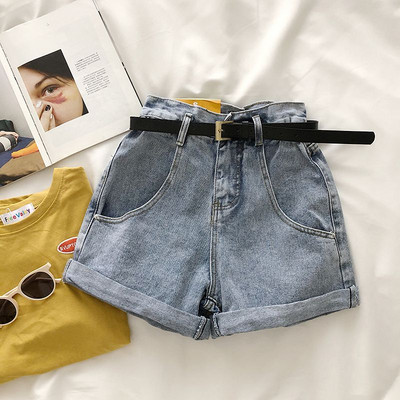 Īsi džinsi ar kabatām un jostu