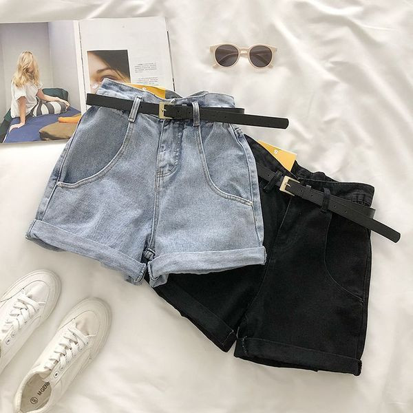 Īsi džinsi ar kabatām un jostu