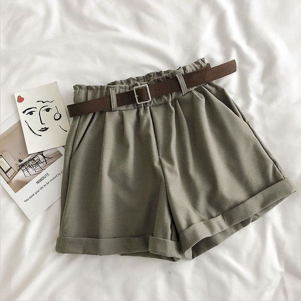 Jauna modeļa vasaras šorti ar jostas kabatām