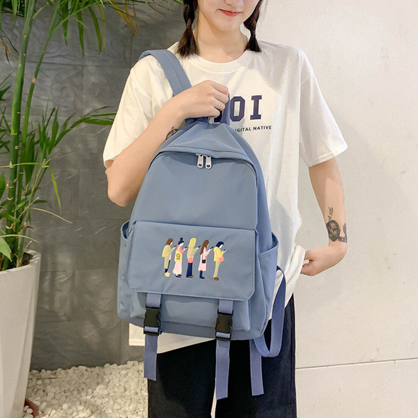 Sieviešu sporta soma ar izšuvumu un priekšējo kabatu