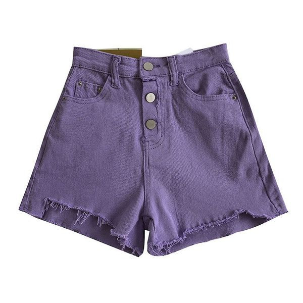 Jauns šortu modelis ar pogām