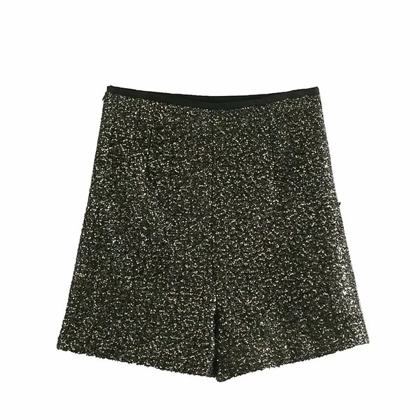 Jauns sieviešu šortu modelis ar spīdīgu efektu