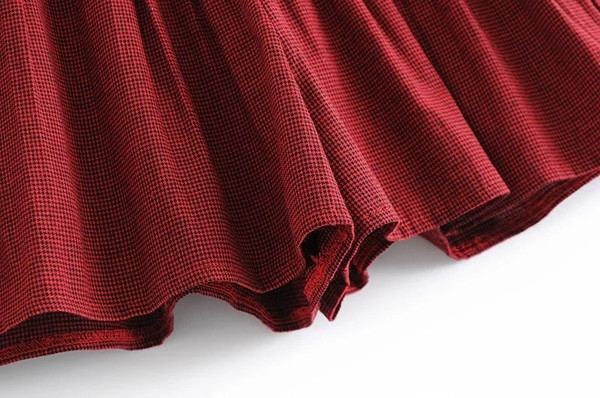 Alkalmi női rövidnadrág – magas derékkal