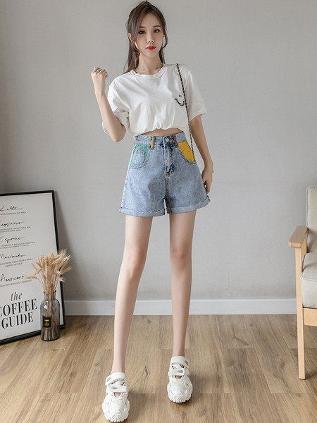 Īsi sieviešu džinsi ar augstu vidukli un krāsainām kabatām