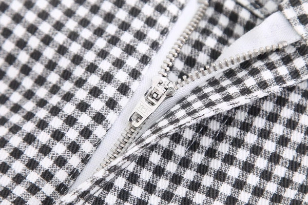 Sieviešu rūtaini šorti ar kabatām