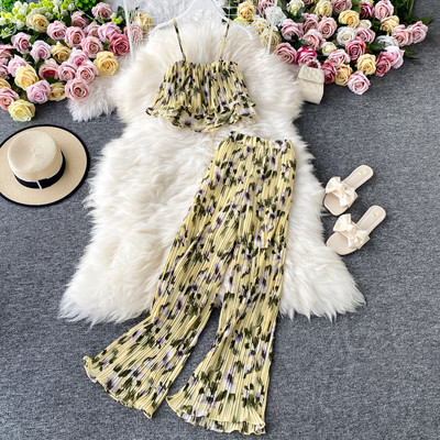 Mūsdienīgs sieviešu krāsu kroku komplekts ar ziedu rakstu, ieskaitot garās bikses un īsu bikses