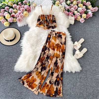 Mūsdienīgs sieviešu krāsu kroku komplekts ar ziedu rakstu, ieskaitot garās bikses un īsu bikses