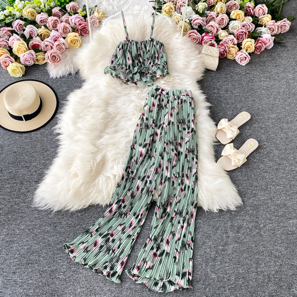 Mūsdienīgs sieviešu krāsu kroku komplekts ar ziedu rakstu, ieskaitot garās bikses un īsu bikses